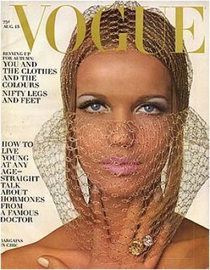 Vintage Vogue August 1965 - Veruschka.jpg